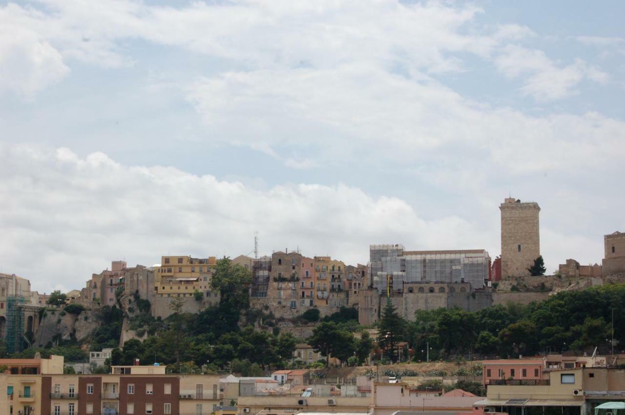 Manzoni Suite Cagliari Esterno foto
