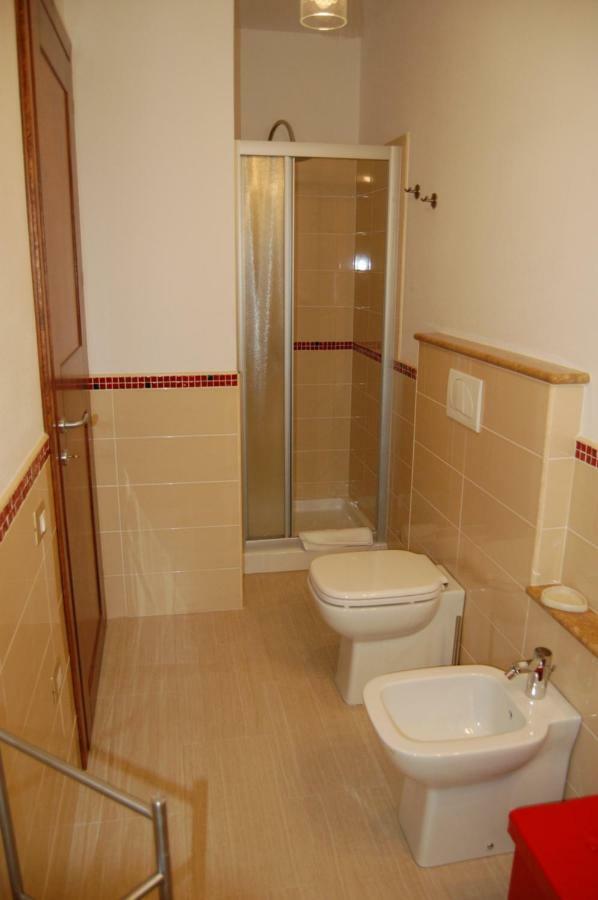Manzoni Suite Cagliari Esterno foto