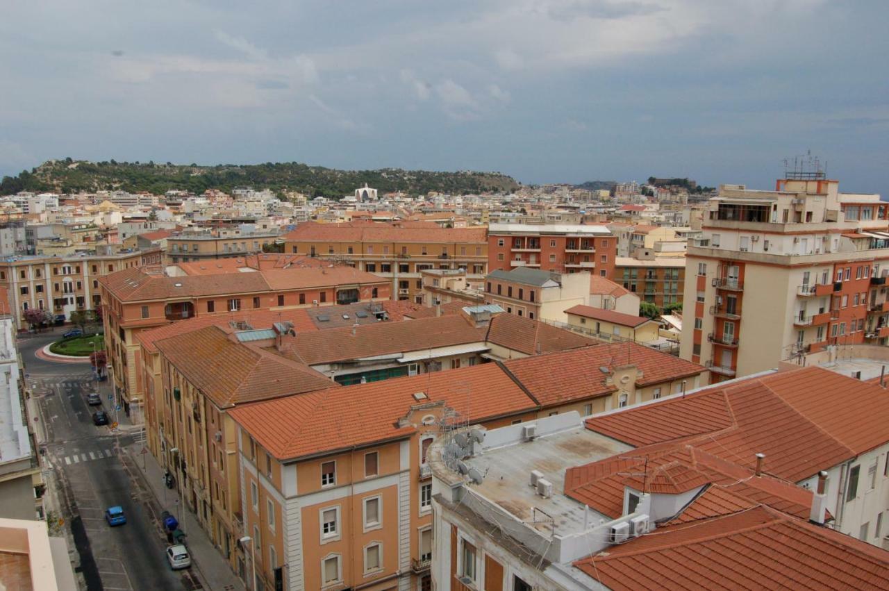 Manzoni Suite Cagliari Esterno foto
